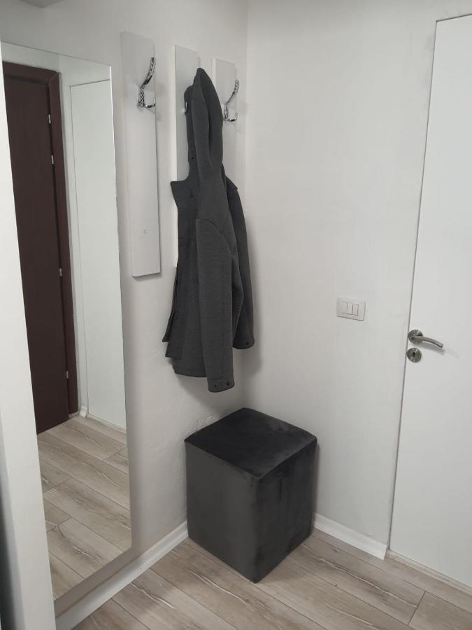 Modern Apartment Korca 3 Exterior photo